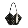 Bolso de hombro tipo tote de lunares estilo coreano alta costura para mujer, nuevo modelo 2026, elegante y sofisticado, vintage de gran capacidad para otoño e invierno