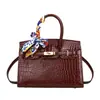 Bolso de mano de moda Otoño 2026 de alto valor nuevo de nicho simple bandolera bolso tote cruzado de gran capacidad