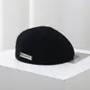 Sombrero Coreano Moda para Mujer Otoño e Invierno Vintage Gorra Adelante Todo Fósforo Boina de Artista Etiqueta de Hierro Sombrero Belle Boina de Lana