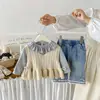 Conjunto de Tres Piezas para Bebé Niña Dianxi: Suéter Chaleco con Cuello de Hoja de Loto, Pantalones Acampanados de Mezclilla con Encaje, Ropa de Otoño