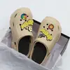 Sandalias y zuecos versátiles, lindos, impermeables, ligeros, antideslizantes, de dibujos animados de enfermera, cómodos, para estudiantes, mujeres, zapatos casuales de moda