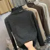 Camiseta de Manga Larga Rayada para Mujer, Estilo Nuevo Otoño/Invierno 2025, con Cuello Medio Alto y Dobladillo Fruncido, Top de Capa Interior para Estudiantes