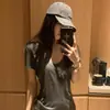Camiseta de Manga Corta de Alto Gama Color Gris Oscuro Estilo Coreano para Mujer Verano Nuevo Aspecto Adelgazante Sexy Estilo Perezoso Top Versátil
