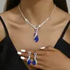 Conjunto de tres piezas de collar, pendientes y pulsera con diamantes de imitación en forma de corazón, joyería europea y americana, accesorios para vestido de novia.