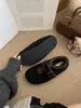 Sandálias Birkenstock com Solado Grosso e Pelúcia para Mulheres Outono e Inverno 2025 Novos Sapatos Quentes de Algodão com Elevação Interna Sapatos Slip-On Mary Jane