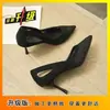 Sapatos vazados de bico fino da moda para combinar com saias, novos sapatos de salto alto de renda e malha estilo fada para mulheres, verão 2025