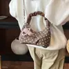 Bolso Cruzado de Otoño 2026 con Lazo y Lunares, Diseño Único, Nuevo Bolso de Mano Moderno para el Trabajo con Colgante Exquisito para Mujer
