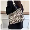 Bolso de Hombro para Mujer con Estampado de Leopardo Retro, Nuevo Estilo Coreano, Bolso de Mano Moderno y Versátil, Bolso Tote para Viajes, Venta al por Mayor para Mujeres