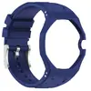 A Xuan Yin oferece uma pulseira de relógio de silicone com padrão de listras horizontais, projetada para a colaboração Swatch Royal Pop com a AP.
