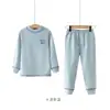 Conjunto de Roupa Íntima de Outono Shangbaomai para Crianças Algodão Espessado Meninos e Meninas Térmico Manga Longa Top e Calça com Lã para Crianças Pequenas