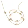 Conjunto de Pulsera, Collar y Pendientes Doble D de Lujo de Gama Alta para Mujer, Acero Inoxidable Chapado en Oro de 18 Quilates con Diseño de Nariz de Cerdo Incrustada de Diamantes