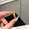 Anel de Cruz Aberto Ajustável de Luxo Leve Dourado Novo para Mulheres, Versátil, de Alta Qualidade, de Nicho, Moderno, Anel Exquisito para Mulheres