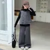 Conjunto Chic Plateado para Niñas 2026 Otoño Nuevo Estilo para Niños Mayores: Conjunto de Tres Piezas: Chaleco, Camisa Base y Pantalones de Pierna Ancha