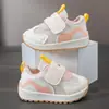 Zapatos Deportivos Infantiles 2026 Primavera/Verano Zapatos para Bebé Niña Niños Casuales Malla Transpirable Bloque de Color Niñas Suela Suave Zapatos Forrest Gump