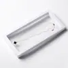 Caja de almacenamiento de joyas Ouyang Nana recomendó Soporte para joyas pendientes collar anillo Insignia de muestra Caja de exhibición de PE Suspensión