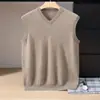 Nuevo chaleco de punto de cachemira para otoño e invierno, moderno, suave, de color liso, cálido, sin mangas, adecuado para negocios y el día a día, para hombre