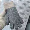 Luvas Quentes de Inverno Tricotadas Quentes Lã Jacquard Etiqueta de Couro Imitação Caxemira Luvas Touchscreen Luvas de Jogo Jacquard