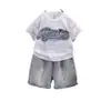 Conjunto de Verano para Niños 2026 Nuevo Elegante Estampado de Letras de Verano Manga Corta Dos Piezas para Bebés y Niños, Ropa Ligera al por Mayor