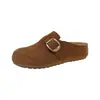 Novos tamancos vintage de bico fechado para mulheres para o início do outono de 2026, sapatos baixos slip-on confortáveis e versáteis para uso ao ar livre