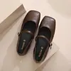 Novas Sapatilhas Mary Jane Planas de Couro Macio Estilo Francês Primavera/Verão 2026 Sapatos Femininos Versáteis de Uma Tira para Comércio Transfronteiriço