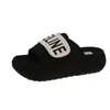 Sandálias de Sola Grossa para Mulheres, Novas Versáteis Chinelos Slip-On de Verão 2026, Sandálias de Praia com Velcro que Aumentam a Altura para Pessoas Baixas