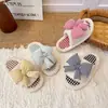 Nuevas Zapatillas de Casa para Mujer Estilo Dulce Europeo Otoño/Invierno con Lazo 3D, Comercio Exterior Transfronterizo, Zapatillas de Pelo de Una Tira