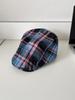 Gorra de repartidor a cuadros en contraste azul y rosa estilo coreano, muestra la cara pequeña, dulce, fresca, delgada, transpirable, gorra de visera, boina
