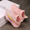 Zapatos para Niños 2026 Verano Estilo Coreano Zapatos de Coco Tejido al Aire Transpirables Suela Suave Zapatos Deportivos para Niños y Niñas Zapatos Casuales Venta al por Mayor