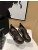 Sapatos de Plataforma Aumentadores de Altura Sazonais de Primeiro Encontro para Mulheres, Sapatos de Couro com Padrão Brogue Estilo Britânico, Novo Modelo 2026 para Mulheres Baixas