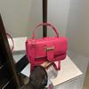 Bolsa Quadrada Pequena Tendência e Estilosa para o Dia a Dia 2026 Outono Nova Bolsa Simples de Ombro Transversal Moda Bolsa de Mão Casual para Mulheres