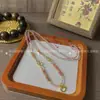 Cadena de Cuerda con Cuentas Hebilla Universal de Cristal Rojo y Blanco del Sur Versátil Colgante de Tanka de Zorro de Nueve Colas Marca Tailandesa Especificaciones 4mm Largo 60