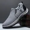 Sapatos Masculinos de Primavera e Outono, Sapatos Casuais Esportivos Masculinos Confortáveis, Sapatos Únicos de Couro Respirável Slip-On Atacado, Sapatos Masculinos para Outono e Inverno
