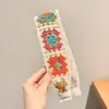Lindas pegatinas de flequillo de dibujos animados para otoño e invierno, diademas de punto florales versátiles de estilo coreano con cierres de velcro, que exudan un ambiente sofisticado y elegante