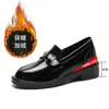 Zapatos Negros de Piel Estilo Nuevo Primavera Temprana 2026 con Aumento Oculto de Altura para Mujer, Mocasines Camelia Estilo Británico sin Cordones de Suela Gruesa