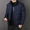 Chaqueta de Algodón para Hombre Invierno 2025 Nueva Versión Coreana Moda Polar Grueso Abrigo de Algodón Otoño e Invierno Ropa de Algodón al por Mayor