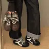 Zapatos de Entrenamiento Planos Ligeros Versátiles Retro Negros Agande para Mujer 2026 Nuevo Otoño Combinan con Faldas Zapatos Casuales de Tabla