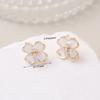 Pendientes de girasol retro estilo Hong Kong pendientes de flor de cerezo simples para mujer gota de pegamento margarita pequeña pendientes de alta calidad venta al por mayor