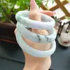 Artículo ÚnicoJadeíta Grado A, Fino y Suave, Humectado, Morado Claro Violeta con Patrones Florales, Pulsera de Círculo Completo, Tallas 51 a 61