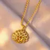Colgante de pavo real en forma de corazón chapado en oro vietnamita, pavo real dorado hueco, de alta gama, exquisito y elegante, un regalo para novia en el Festival Qixi