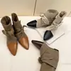 Botas curtas com cadarço estilo artístico para mulheres, novo design vintage outono e inverno 2026, aumento interno de altura de 6,5 cm, botas western de salto plataforma nicho para mulheres