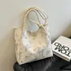 Bolsa Feminina Estampa de Borboleta Fresca e Simples 2026 Nova Moda Tendência Bolsa de Ombro para Estudante Bolsa Tote de Grande Capacidade para o Dia a Dia