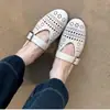 En stock Versión ~ Zapatos Planos Mary Jane Calados Estilo Retro Francés para Mujer con Hebilla de Una Sola Tira Boca Baja Zapatos Individuales Zapatos de Cuero para Mujer