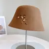 Sombrero de Cubo Estilo Japonés de Metal Pesado con Mariposa y Orquídea para Mujer, Cálido Sombrero Fedora de Lana Australiana para Otoño e Invierno, Sombrero de Fieltro Retro Francés