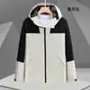Traje de assalto três em um transfronteiriço para homens e mulheres, estilo casal, para primavera e outono, à prova de vento, à prova d'água, roupas de trabalho, logo bordado estampado