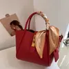 Bolso Rojo de Boda para Mujer Bolso de Boda 2025 Nuevo Nicho Gama Alta Bolso Cruzado Bandolera Bolso Cesta de Verduras Bolso Cubo