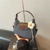 Bolso Cruzado de Media Luna para Mujer 2026 Nuevo Verano Moderno Exquisito Bolso Pequeño para Salidas y Viajes Cotidianos Bolso de Hombro