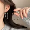 Brincos de argola de metal estilo francês, modernos e elegantes, com um design retorcido exagerado, argolas grandes, simples e sofisticados, clipes de orelha sem furo