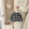Camisas de Cuadros Elegantes Estilo Coreano para Niños y Niñas, Camisas Finas de Moda para Bebés de Primavera/Otoño, Prendas de Abrigo Versátiles y Modernas