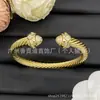 Pulsera Cruzada de Nuevo Estilo Europeo y Americano de Cuerda de Cáñamo David, con Etiqueta de Marca, Material de Latón, Pulsera de Lujo Ligero y Alta Calidad al por Mayor