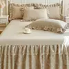 Faldón de Cama con Borde de Encaje Europeo Estilo Colcha Pieza Única Estilo Princesa Encaje Cubierta Protectora Delgada para Cama de 1.8m Resistente al Polvo Verano